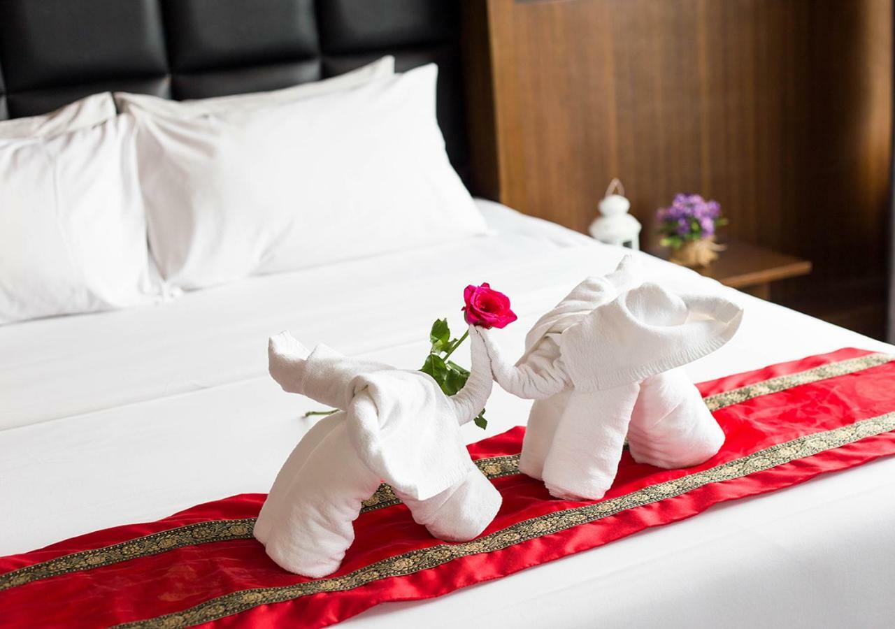 B2 Bangkok - Srinakarin Hotel Bagian luar foto