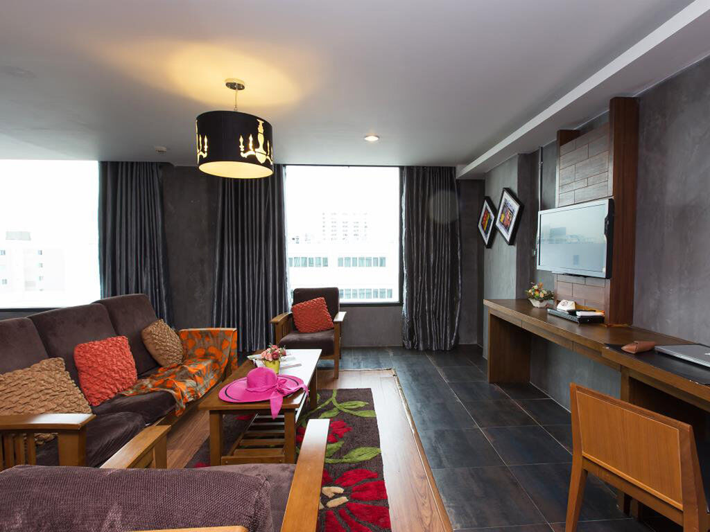 B2 Bangkok - Srinakarin Hotel Bagian luar foto